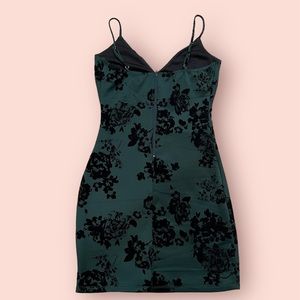 Windsor Dark Green with Black Velvet Florals Dress. Size S. Cocktail Dress.